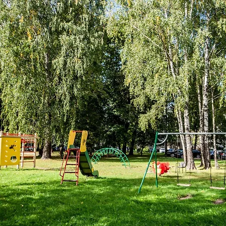 Urban Escape - Quiet 5 Km From Center Апартаменты Каунас