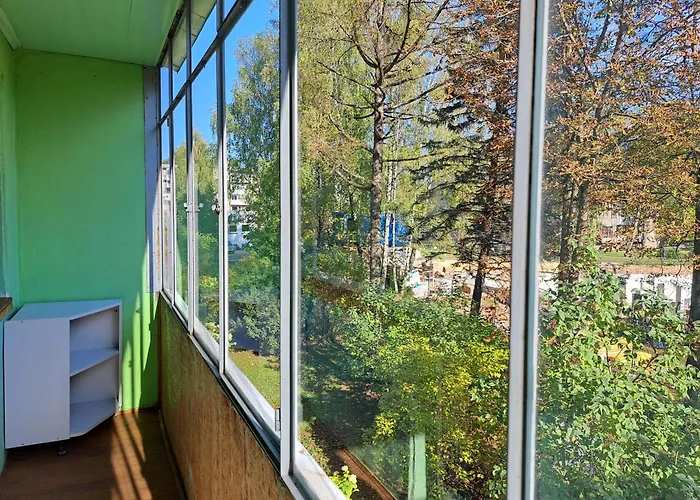 Urban Escape - Quiet 5 Km From Center アパート *