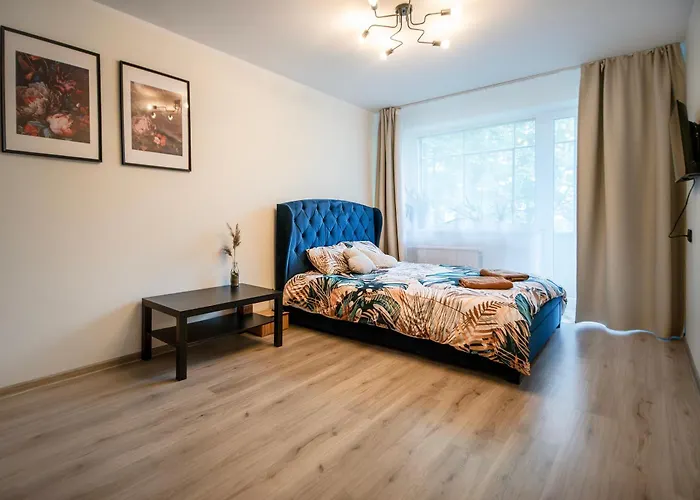 Urban Escape - Quiet 5 Km From Center Butas *